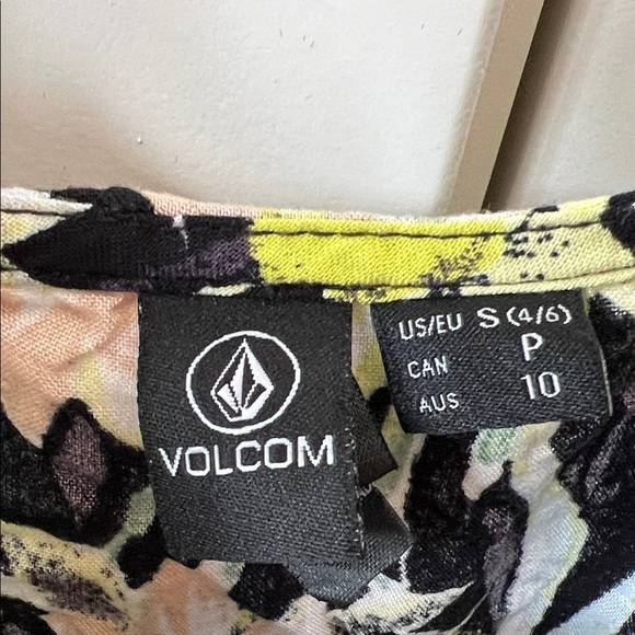 Volcom Multicolor Patterned Top - Picture 2 of 3